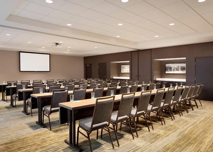 Courtyard By Marriott Boston Dedham/Westwood