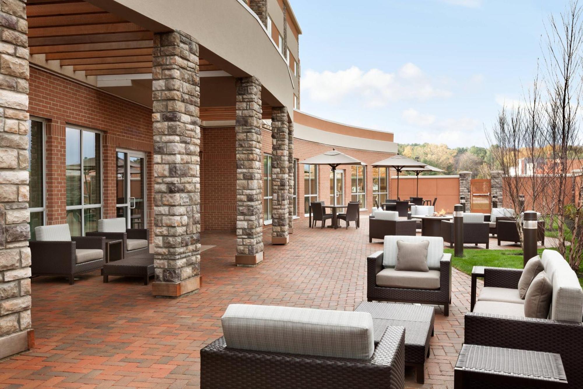 Courtyard By Marriott Boston Dedham/westwood Westwood