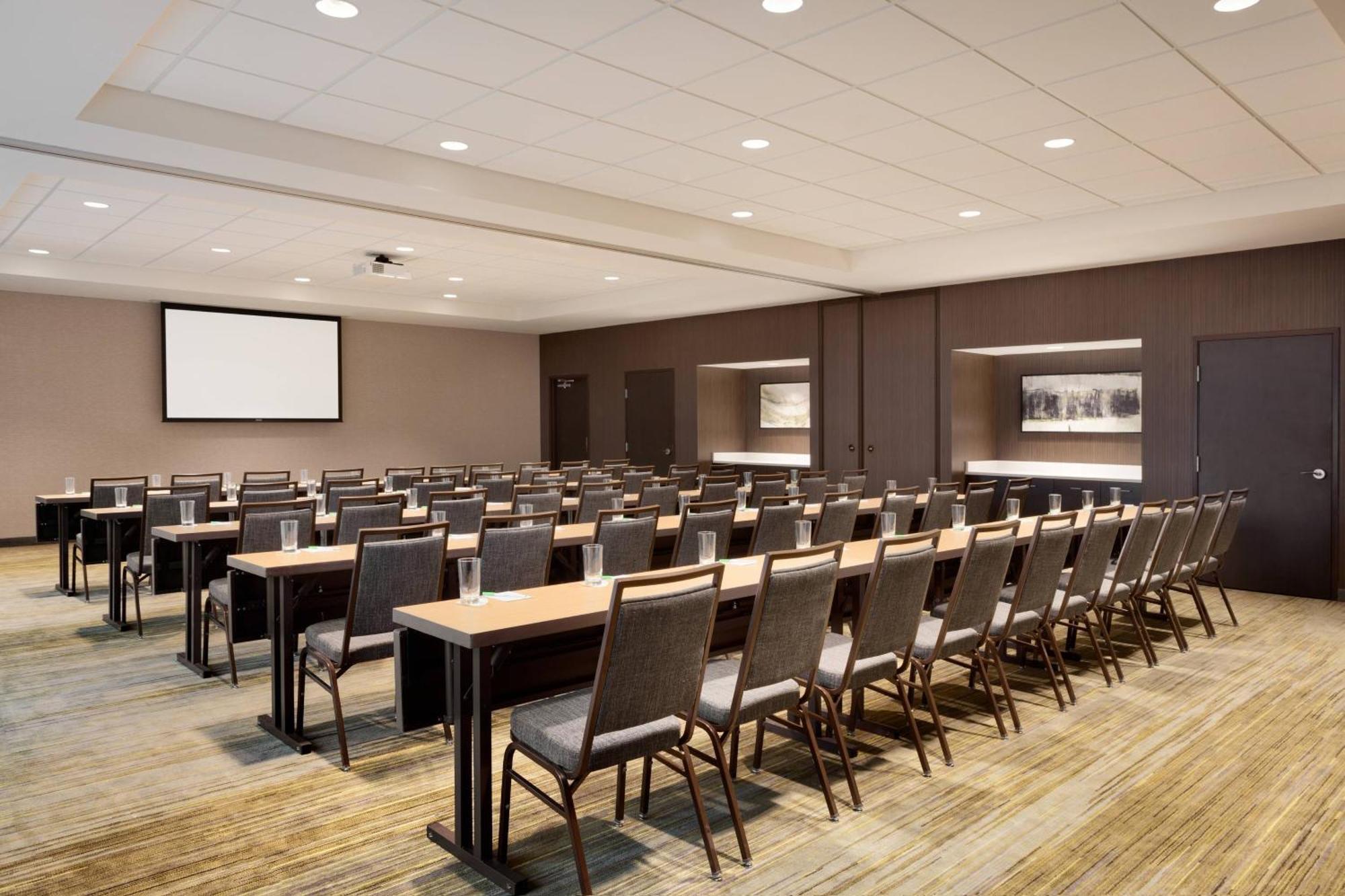 Courtyard By Marriott Boston Dedham/westwood Hotel